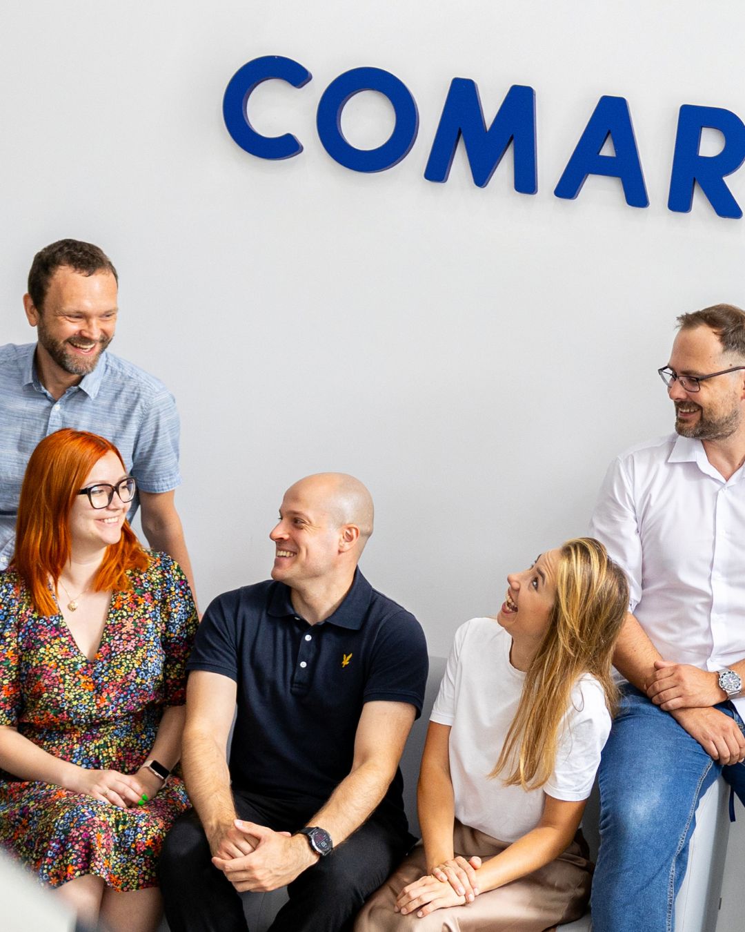 Zespół z katowickiego oddziału Comarch świetnie się bawi podczas sesji zdjęciowej