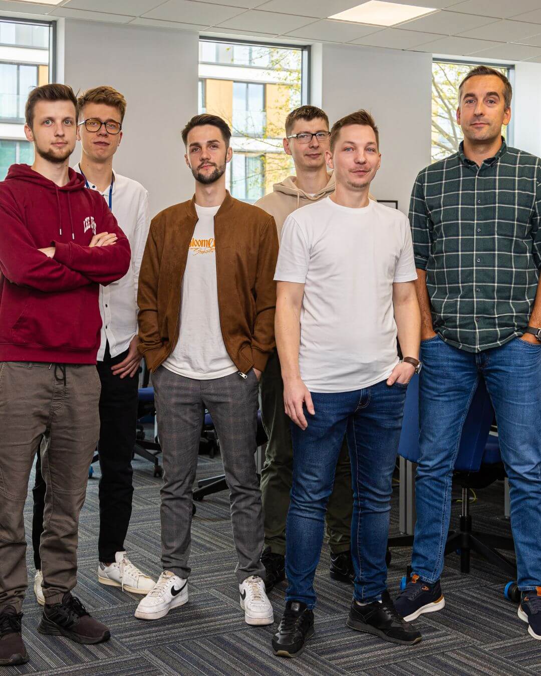 Zespół Comarch w Lublinie pozuje do zdjęcia i czeka na Twoją aplikację