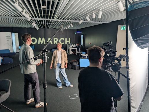 Zaglądamy za kulisy tworzenia AI avatar&oacute;w